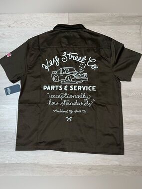 NEW Key Street Co Parts & Service Brown Mechanic Garage Work Shirt XL NWT Zumiez